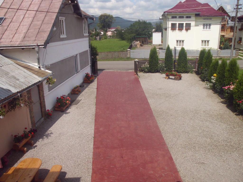 Pensiunea Alexandra Vatra Moldoviţei Exterior foto